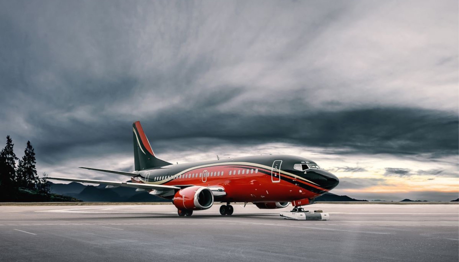 Charter aircraft exterior
